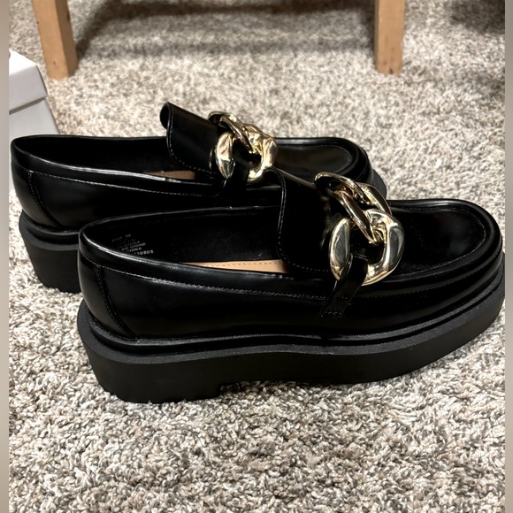 NEW. Black Chunky Loafers with Classy Golf Chain Accent 🥳 - Picture 4 of 4